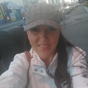 Meet your Posher, Deena